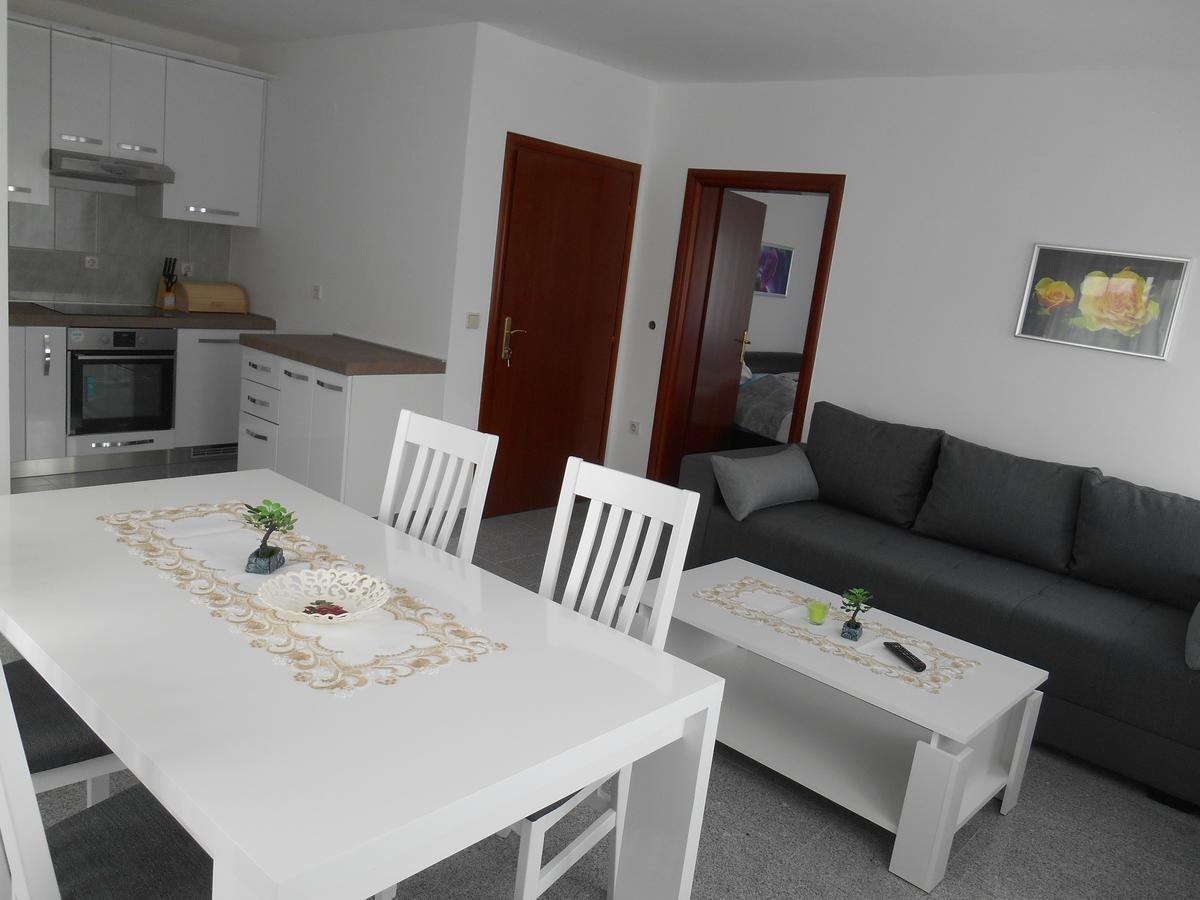 שמריקה Apartments Diana מראה חיצוני תמונה