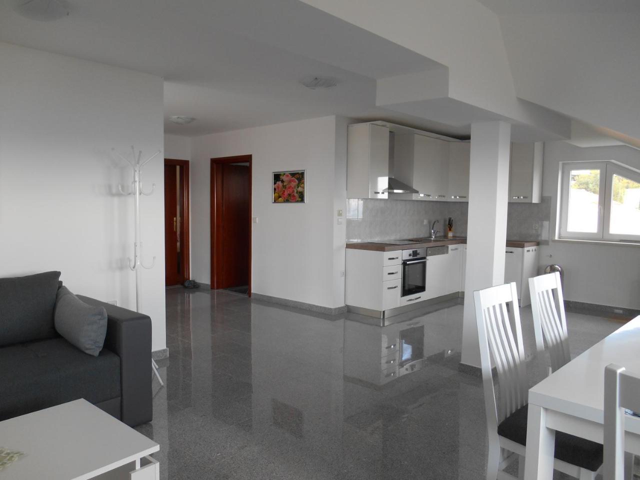 שמריקה Apartments Diana מראה חיצוני תמונה